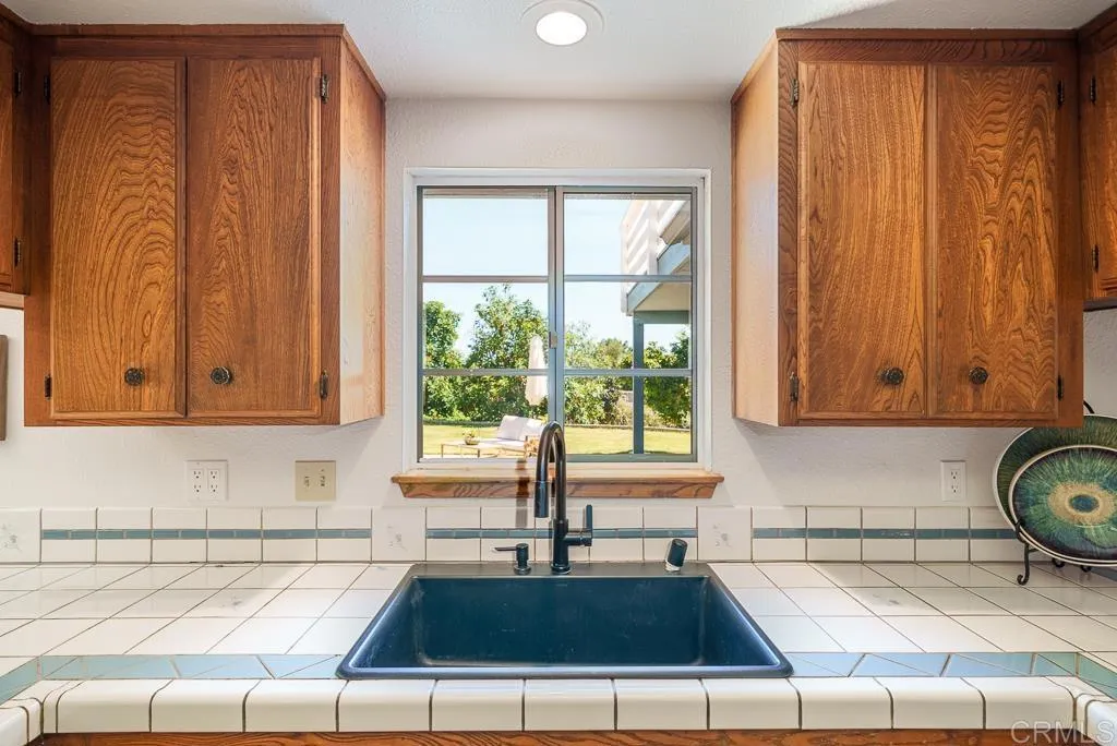 https://cdn.realtyfeed.com/cdn/127/306506331/34e2a08d085cfe9ca807ebc6f8e70eae.webp