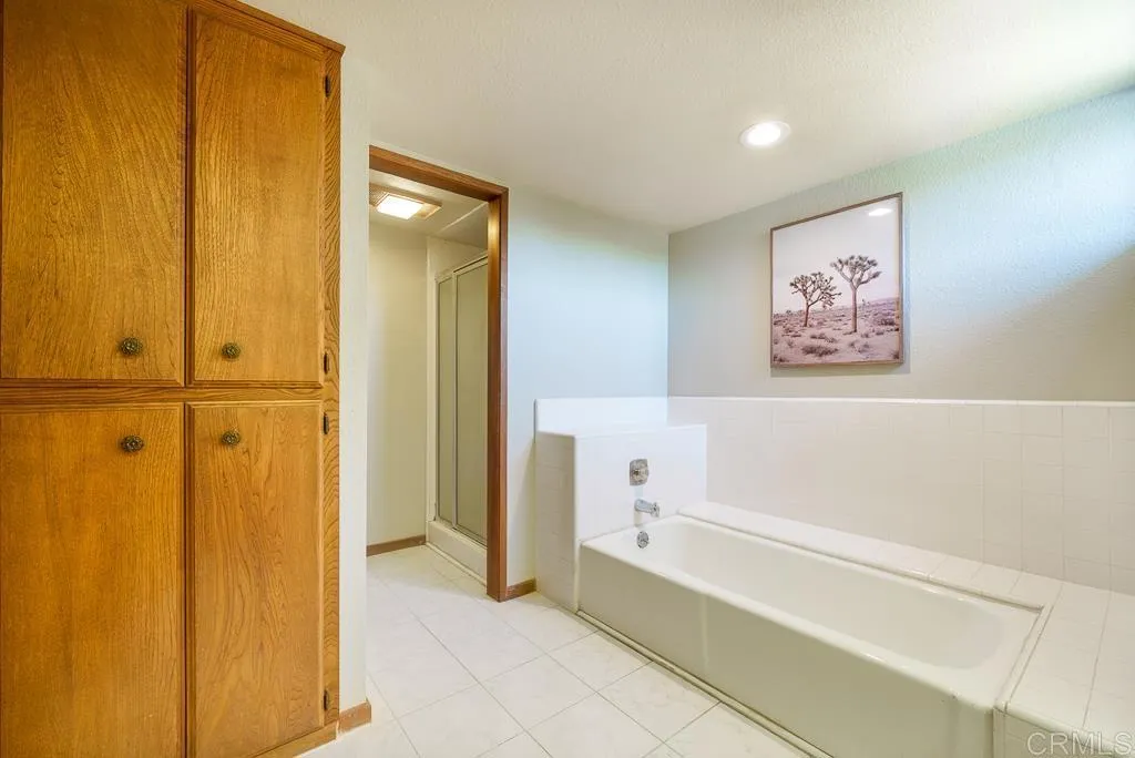 https://cdn.realtyfeed.com/cdn/127/306506331/98a1ff20b071d5118de8977a759f62ce.webp