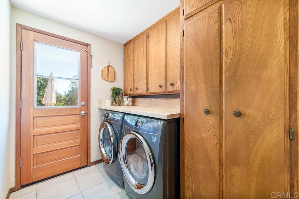 https://cdn.realtyfeed.com/cdn/127/306506331/caebbcd5ac0ea5670aa33c87504defdf.webp