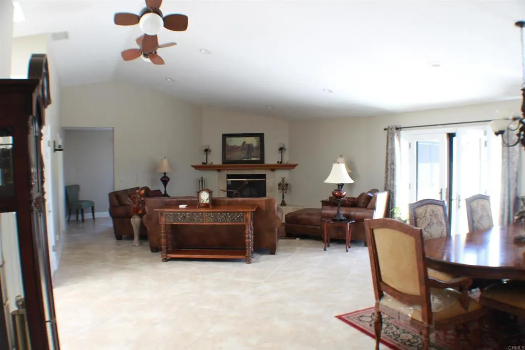 https://cdn.realtyfeed.com/cdn/127/306506336/26527768b4b66ac9d24d5864e76b5314.webp