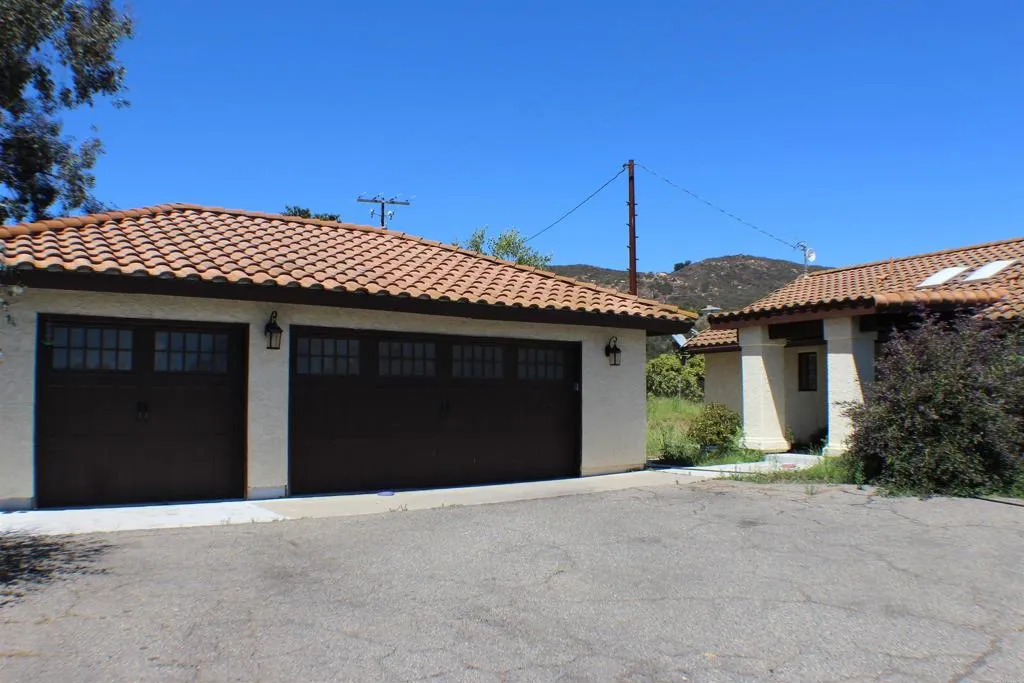 https://cdn.realtyfeed.com/cdn/127/306506336/2893019f475ae2b10aa8addddda7952e.webp
