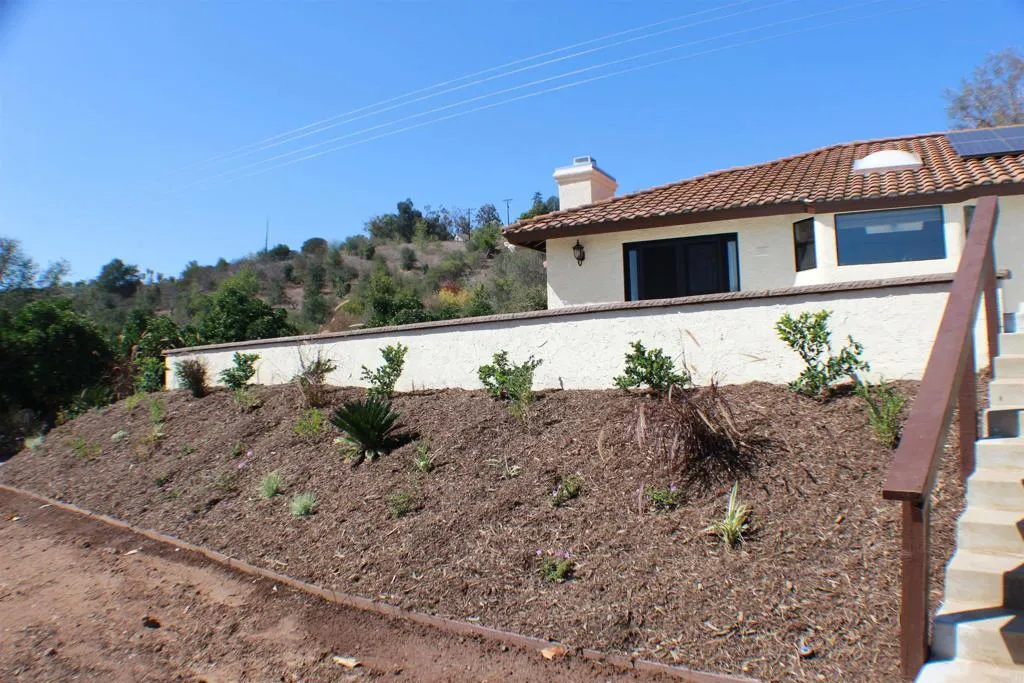 https://cdn.realtyfeed.com/cdn/127/306506336/8a7eb5e1e1e0607dba5dc4c13c370466.webp