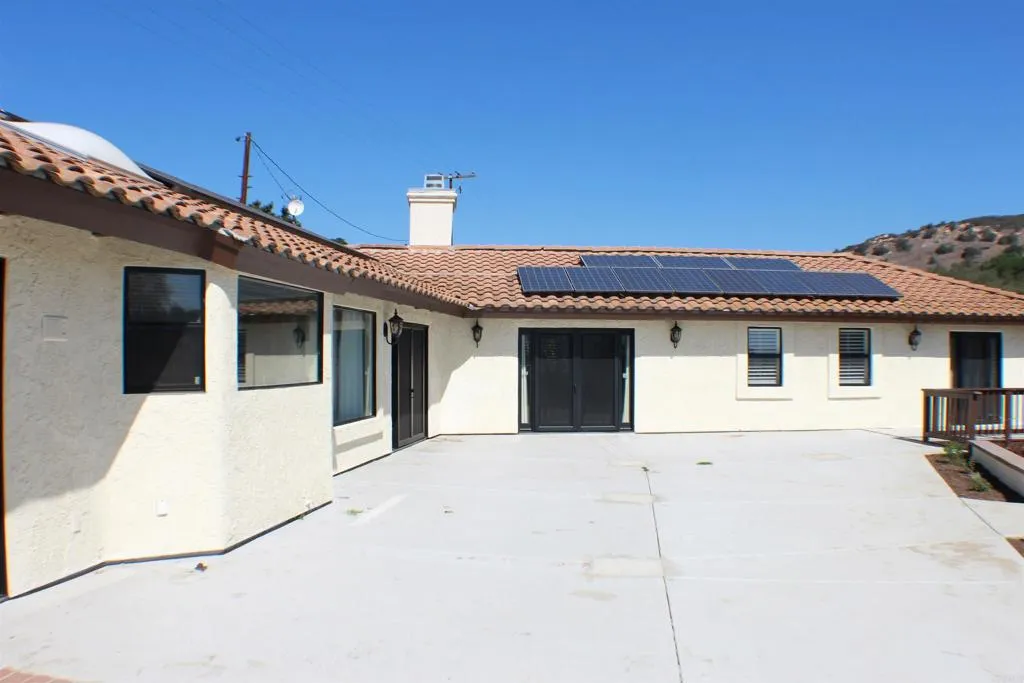 https://cdn.realtyfeed.com/cdn/127/306506336/b1f216f042de53f2ed3f4e6be989fc25.webp