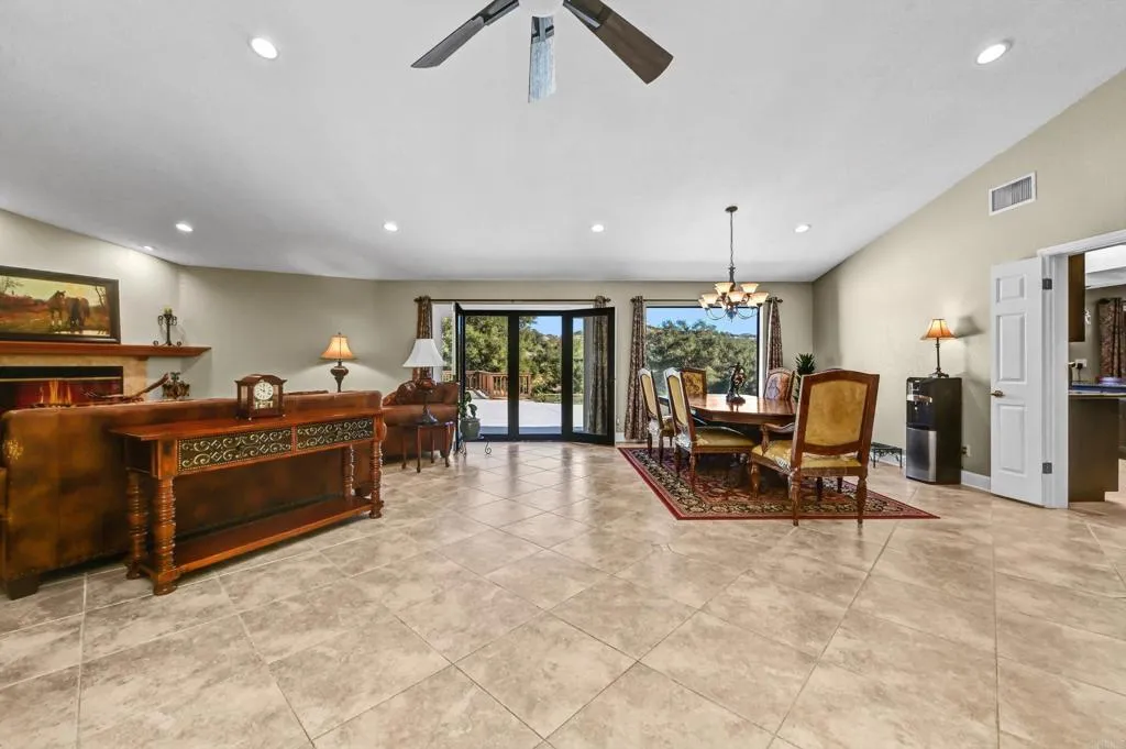 https://cdn.realtyfeed.com/cdn/127/306506336/db3035286ba6cb69475137e9093b644a.webp