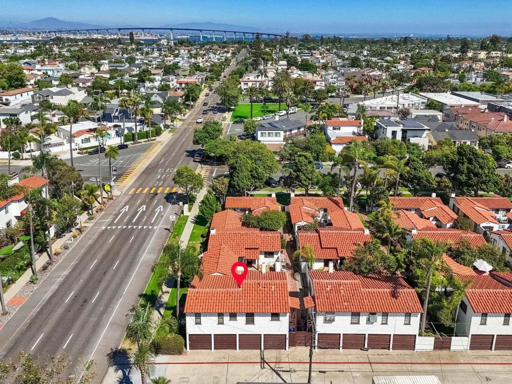 https://cdn.realtyfeed.com/cdn/127/306506340/1386af775c45b8d06d53ad1d4ffea9db.webp
