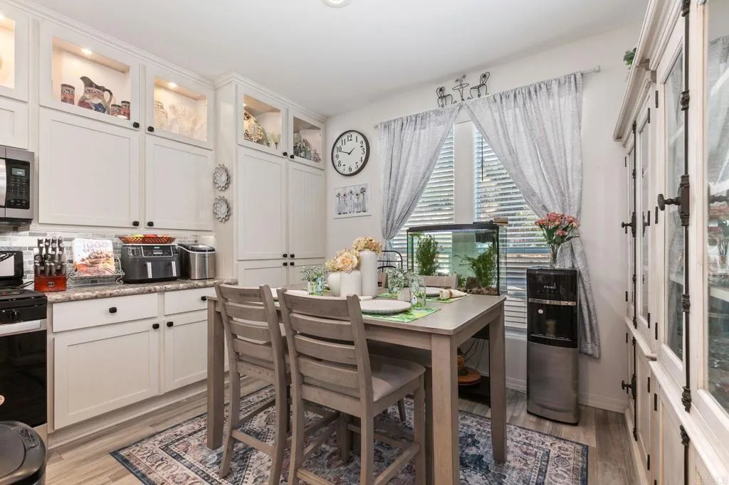 https://cdn.realtyfeed.com/cdn/127/306506388/a881a0a4692a84657160d9d48c265a13.webp