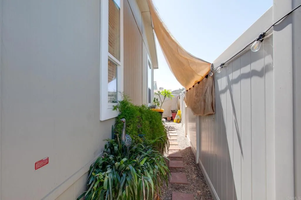 https://cdn.realtyfeed.com/cdn/127/306506388/d52193e61adf8d964af79966c7d77513.webp