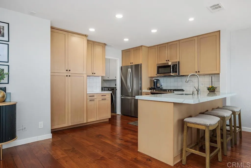 Photo #4: NDP2507500 Listing 