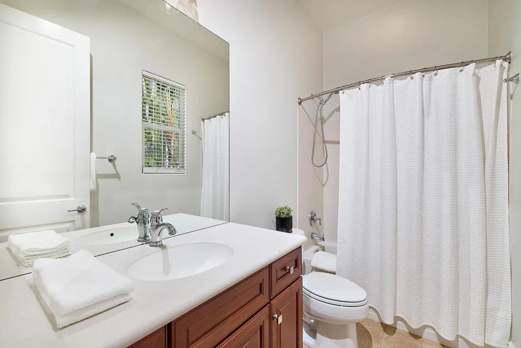 https://cdn.realtyfeed.com/cdn/127/306506480/b713810a3de5fb36a0593090623204bb.webp