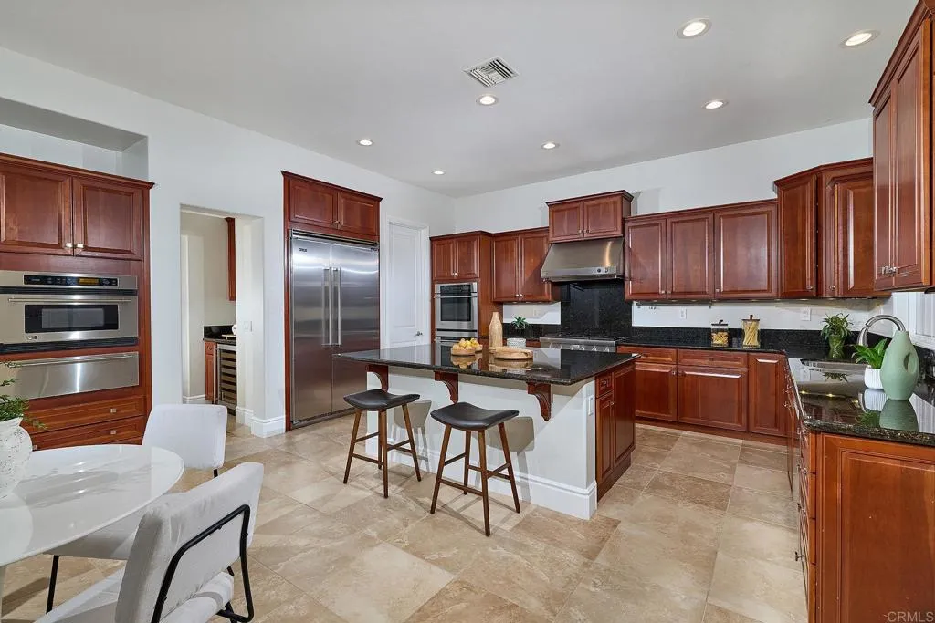 https://cdn.realtyfeed.com/cdn/127/306506480/f003087603aca2b4c34b113113190242.webp