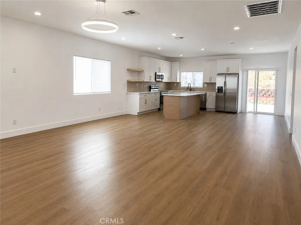 617 Acacia Street, Lake Elsinore, CA 92530 - Photo 3 of 11, Lake Elsinore, CA
