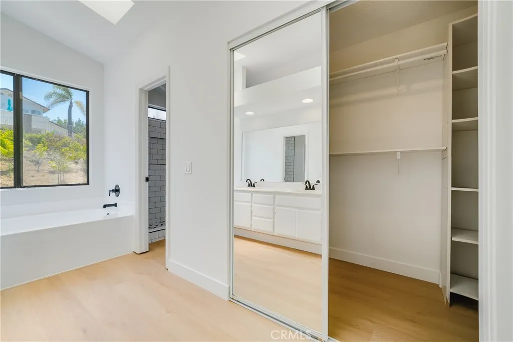 https://cdn.realtyfeed.com/cdn/127/306506672/53642b336e884250c44243d74b6fb702.webp