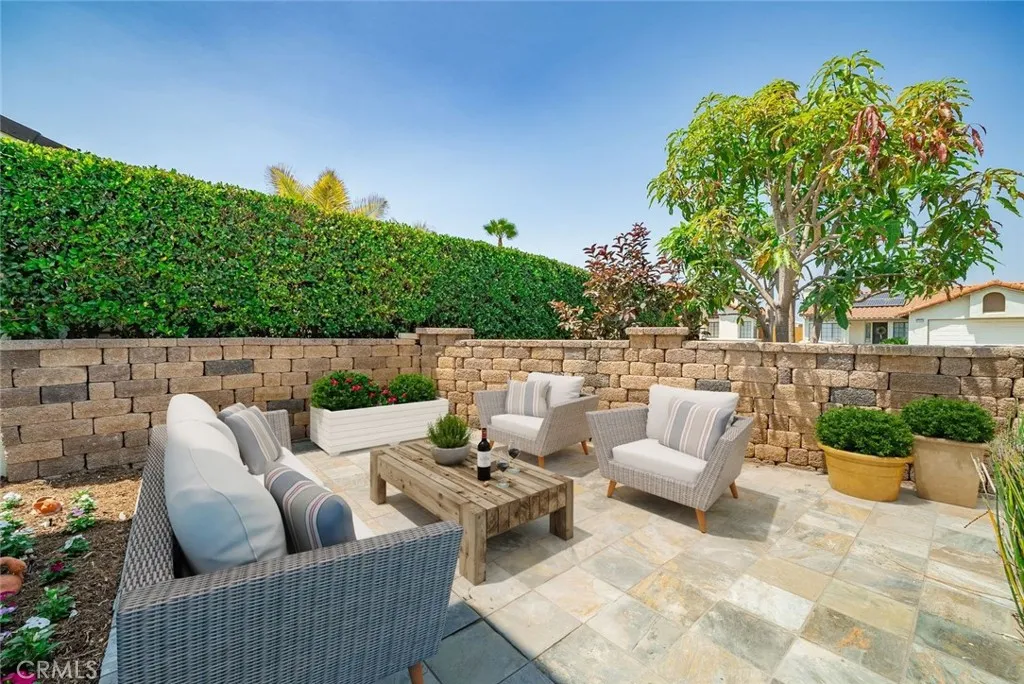 https://cdn.realtyfeed.com/cdn/127/306506672/a8083f808843fd536731bd68ecb5f4d0.webp