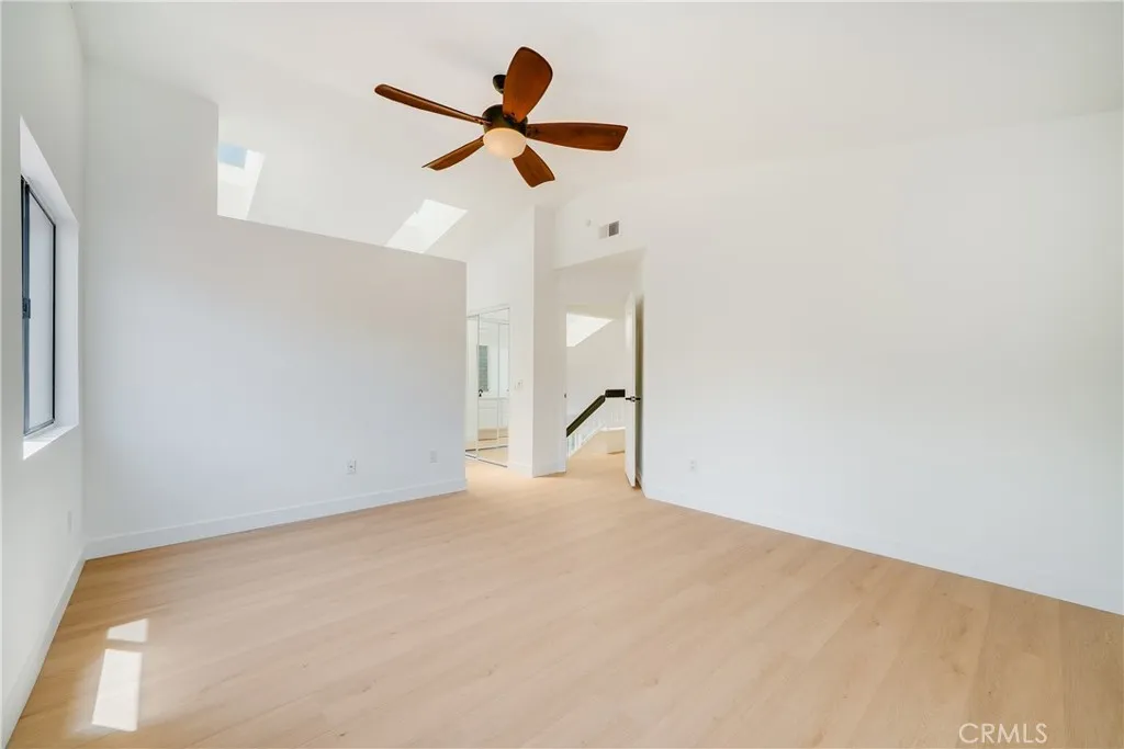 https://cdn.realtyfeed.com/cdn/127/306506672/e9b0fba024ebeff2a0c76fc64292e0c7.webp