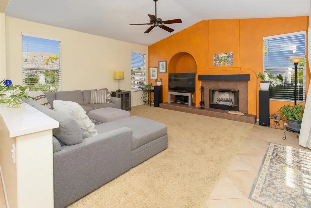 https://cdn.realtyfeed.com/cdn/127/306506688/83155a6b39d370e1d2d70ba6c0704a8a.webp