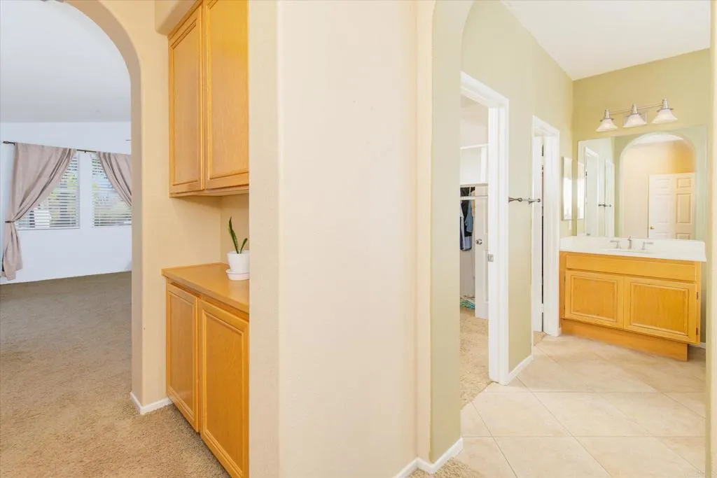 https://cdn.realtyfeed.com/cdn/127/306506688/b79e9dce2aa5016dfe05222a00d09087.webp