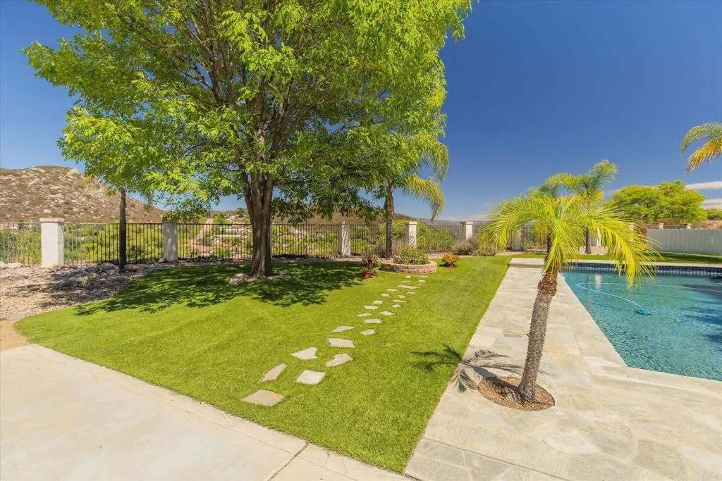 https://cdn.realtyfeed.com/cdn/127/306506688/dfa57e46cd0b5b426554279b77409b1b.webp