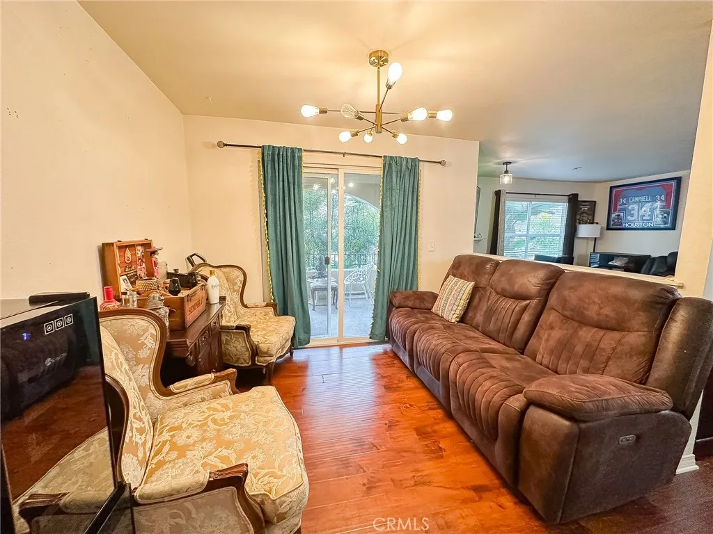 Photo #9: SW25172159 Listing: Photo #9