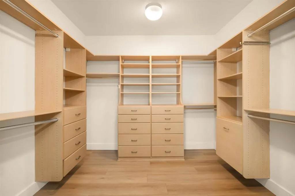 https://cdn.realtyfeed.com/cdn/127/306506861/7511552080ce40e5a866116384d222a1.webp