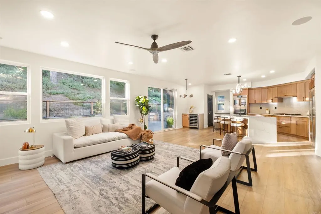 https://cdn.realtyfeed.com/cdn/127/306506861/bb2f78a9c81adf7a0e3a797d0a1b2205.webp