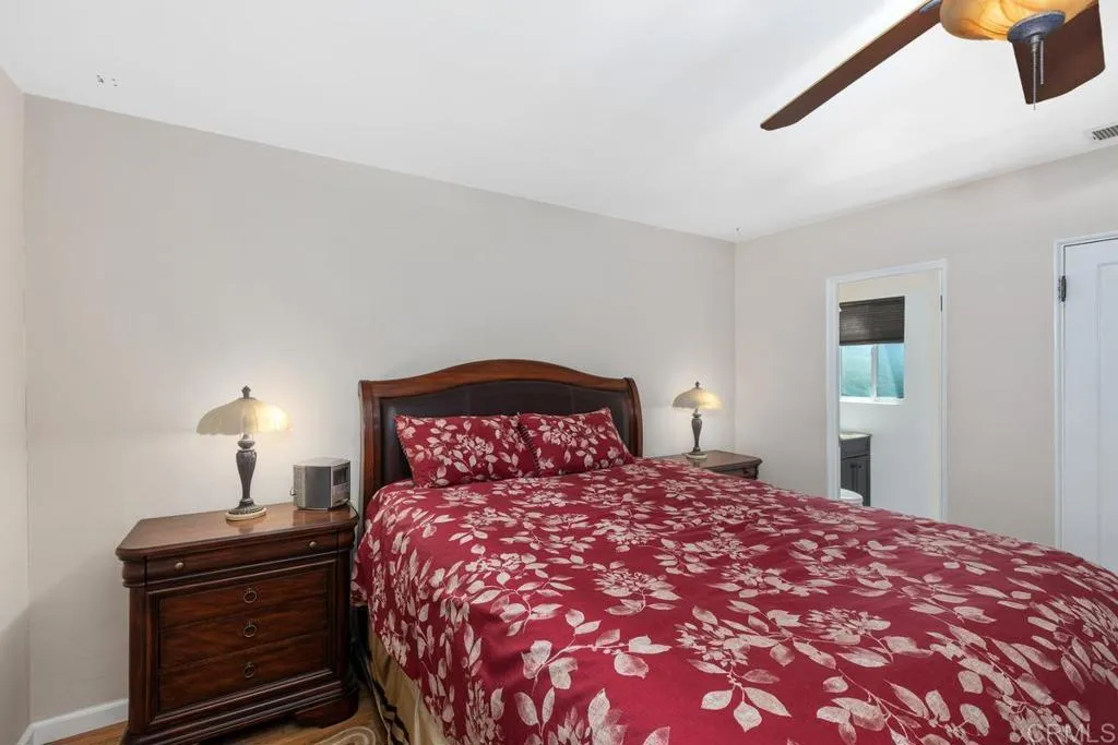 https://cdn.realtyfeed.com/cdn/127/306506911/798bb72a97f9da65f9f0cb8f2ab69831.webp