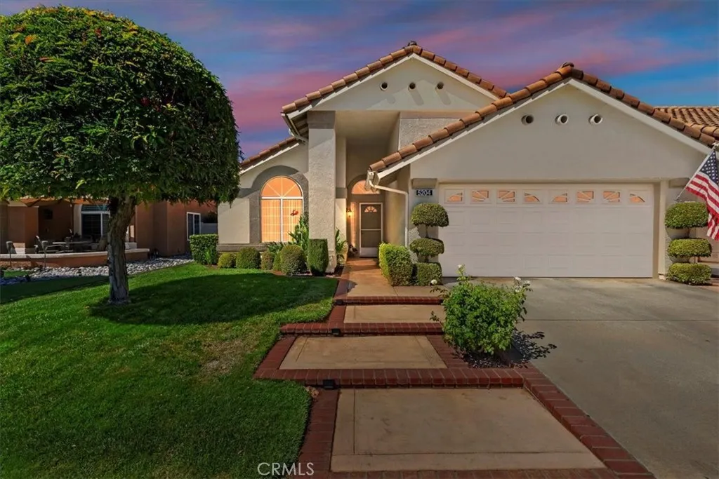 Pubs, bars, restaurants Pubs, bars, restaurants