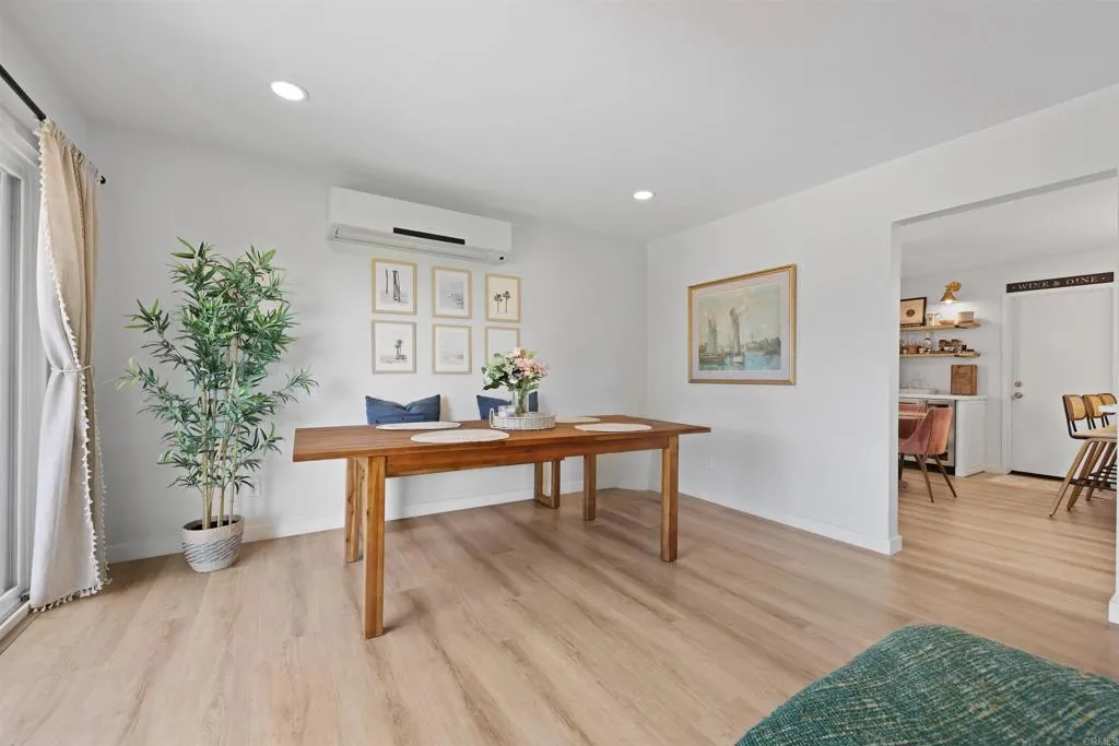 https://cdn.realtyfeed.com/cdn/127/306507117/a2f29dc002f53a8d0a0a5093f4ee1b94.webp