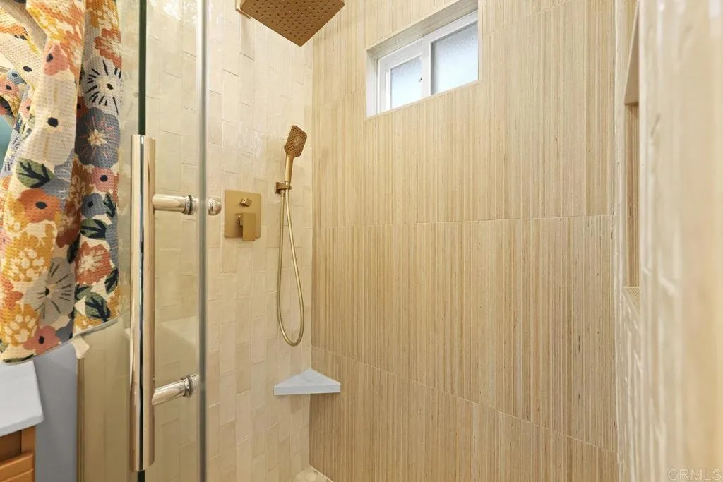 https://cdn.realtyfeed.com/cdn/127/306507117/c4f8f6b9aae7d73be5aa7a4b6c954f8a.webp