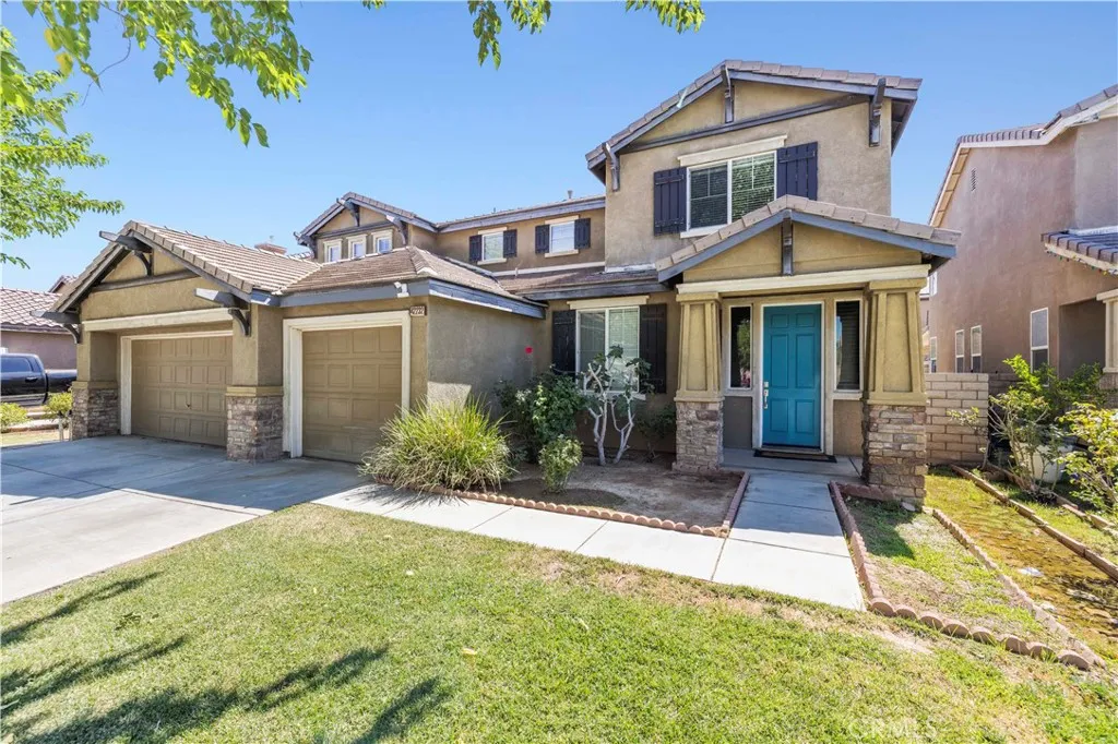 42232 42nd Street West, Quartz Hill, CA 93536