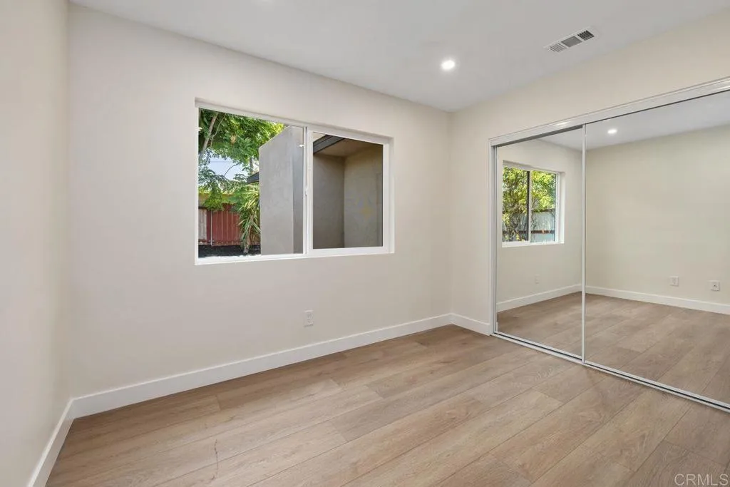https://cdn.realtyfeed.com/cdn/127/306507220/c7ca15215ccc8e2846d2c892bb8c89fc.webp