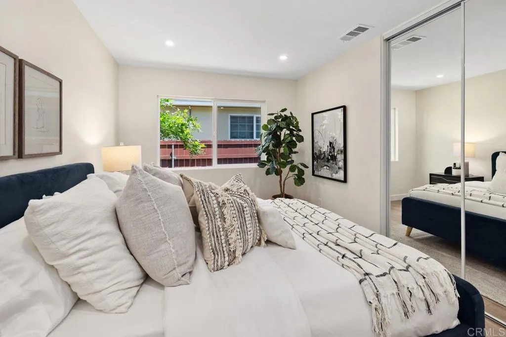 https://cdn.realtyfeed.com/cdn/127/306507220/e82933f3d4db7361cfda683a7ab8b0f2.webp