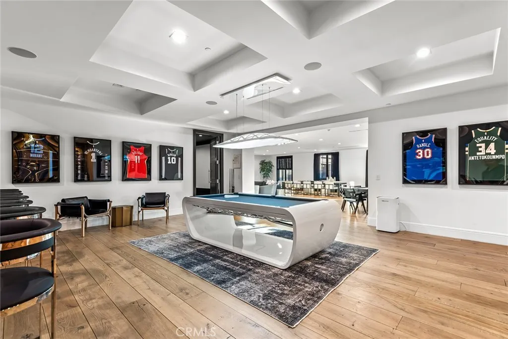 2100 Stratford Circle, Los Angeles, CA, 90077