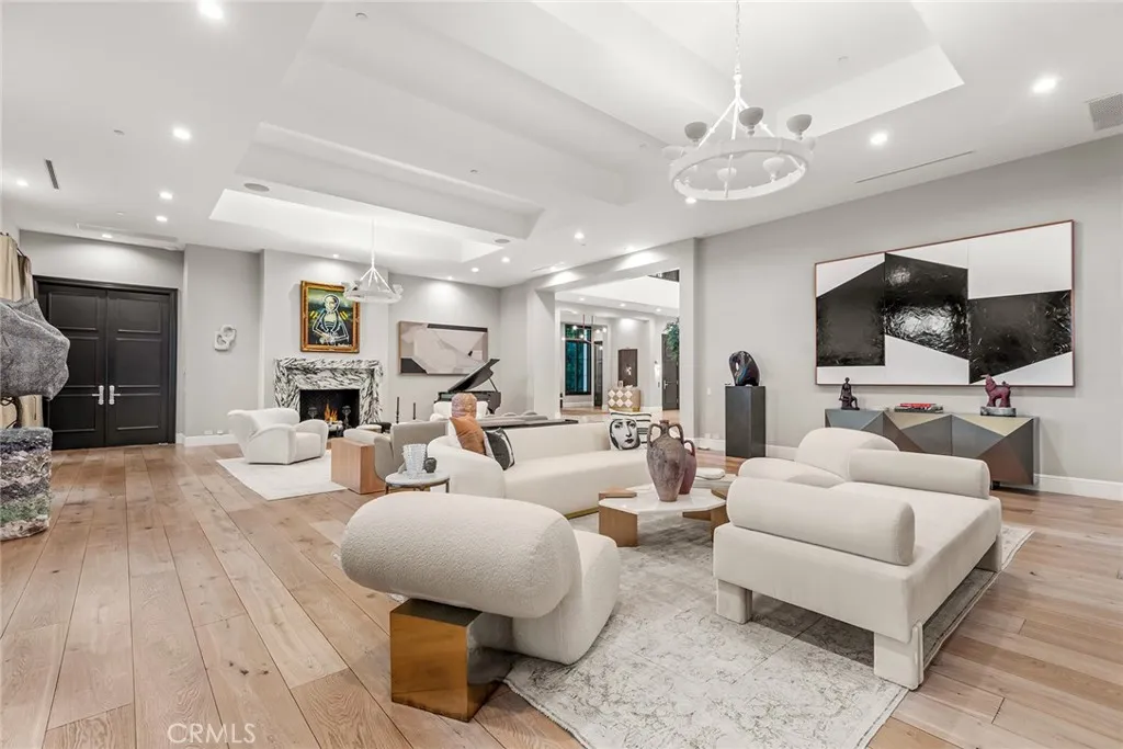 2100 Stratford Circle, Los Angeles, CA, 90077