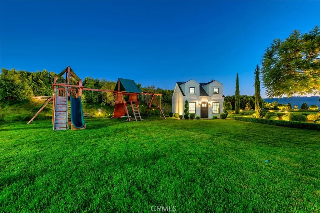 2100 Stratford Circle, Los Angeles, CA, 90077