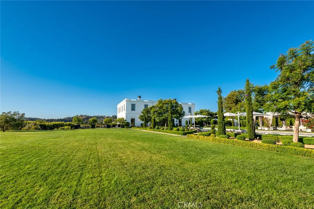 2100 Stratford Circle, Los Angeles, CA, 90077