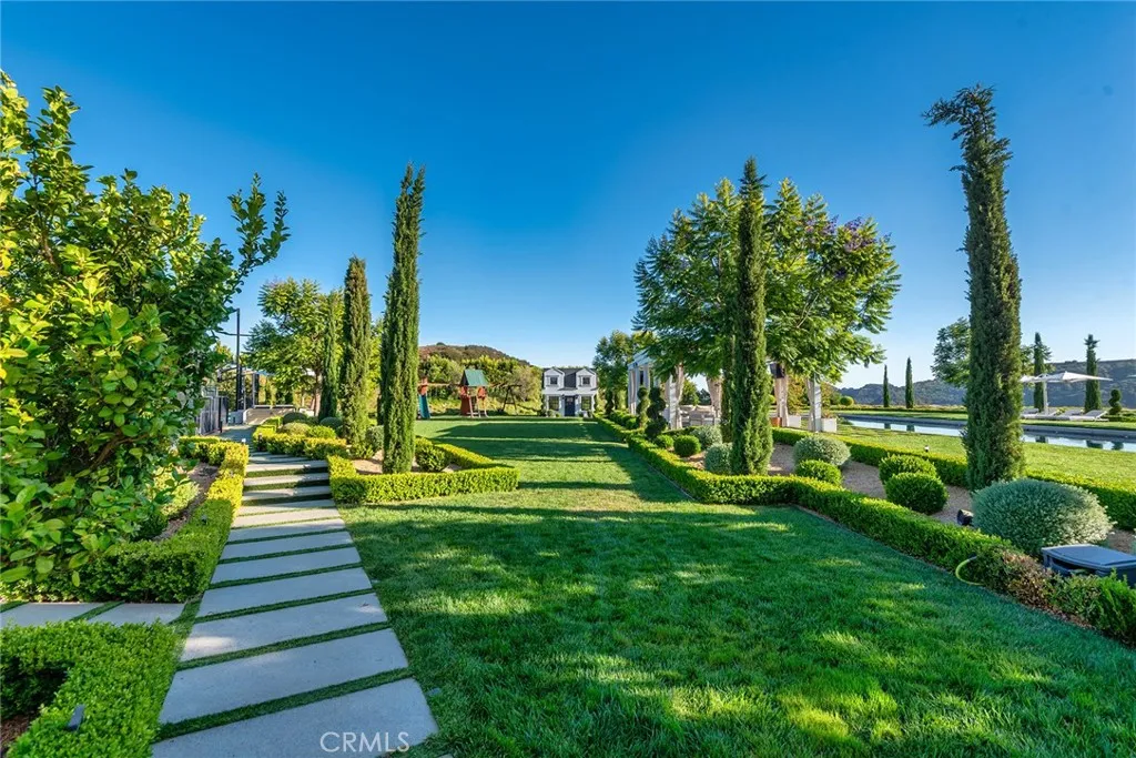 2100 Stratford Circle, Los Angeles, CA, 90077