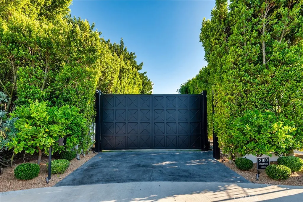 2100 Stratford Circle, Los Angeles, CA, 90077