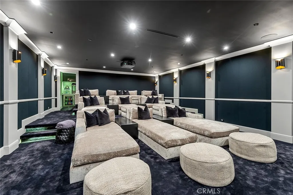 2100 Stratford Circle, Los Angeles, CA, 90077