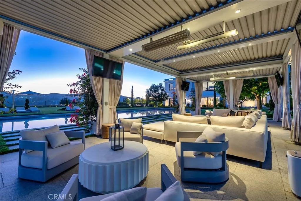 2100 Stratford Circle, Los Angeles, CA, 90077