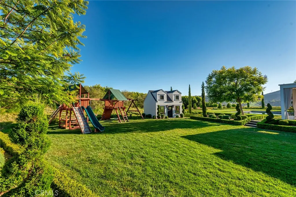 2100 Stratford Circle, Los Angeles, CA, 90077