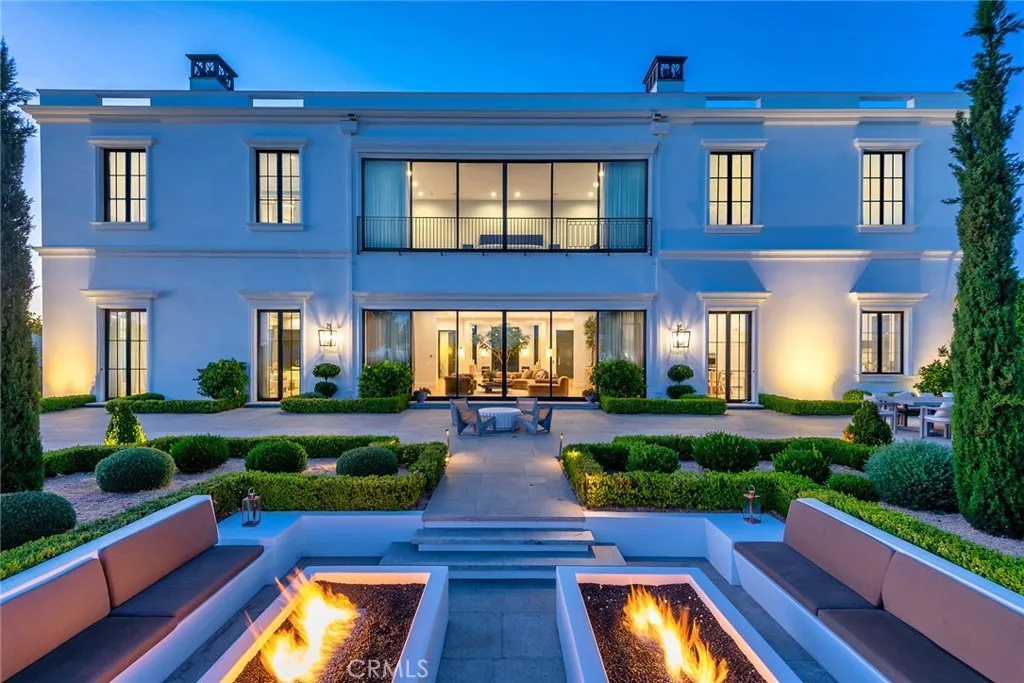 2100 Stratford Circle, Los Angeles, CA, 90077