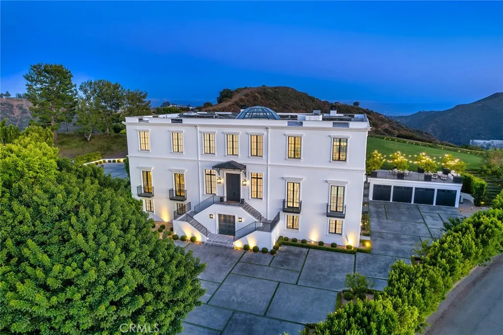 2100 Stratford Circle, Los Angeles, CA, 90077