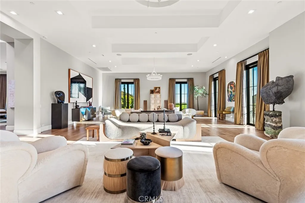 2100 Stratford Circle, Los Angeles, CA, 90077