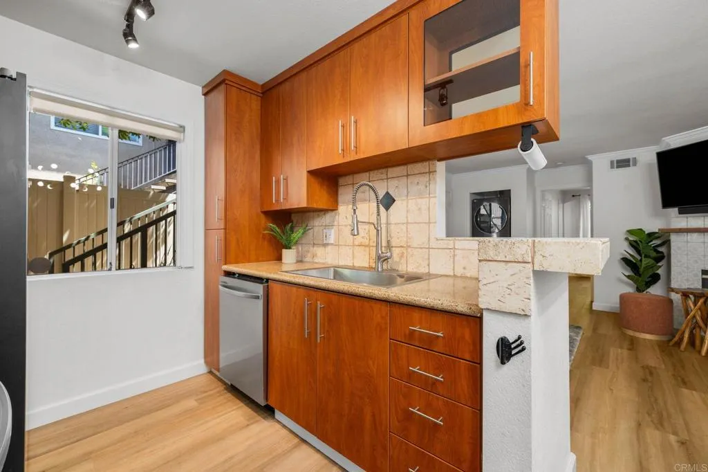 Photo #7: PTP2505823 Listing: Photo #7