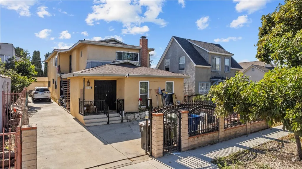 3887 S Van Ness Avenue, Los Angeles, CA 90062 - Photo 5 of 25, Los Angeles, CA