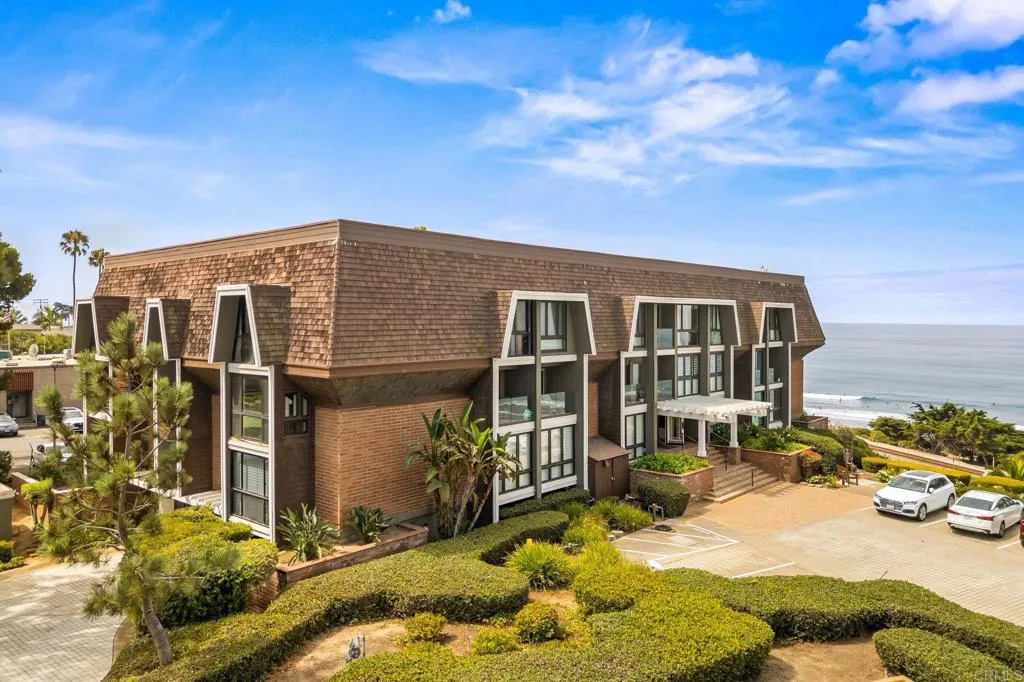 Condos, Lofts and Townhomes for Sale in San Diego Beach Condos
