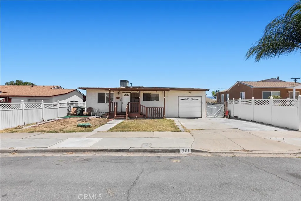 701 El Monte Road
