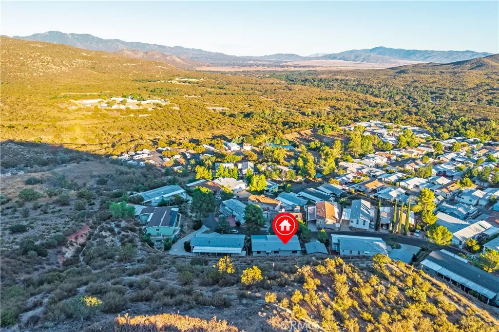 https://cdn.realtyfeed.com/cdn/127/306507596/38c593847d6c7abff2c63a887dad78de.webp