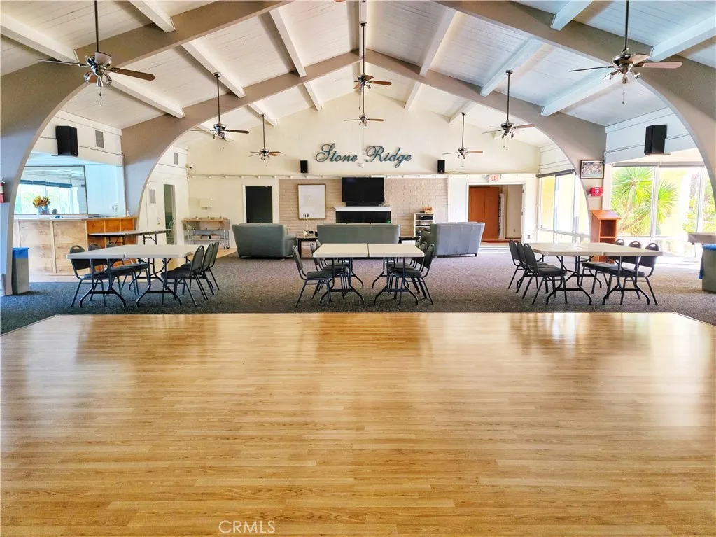 https://cdn.realtyfeed.com/cdn/127/306507596/394c5d67422b3c41d85f54f216631cdd.webp