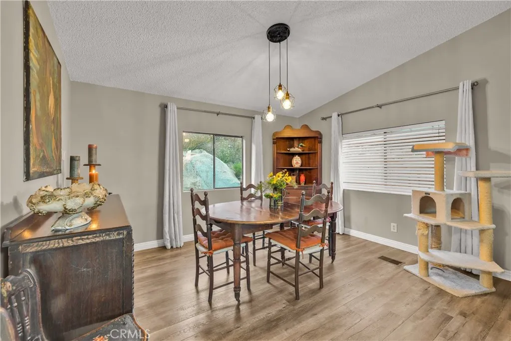 https://cdn.realtyfeed.com/cdn/127/306507596/7d1290cd15c10e87899216b7c4dea21b.webp